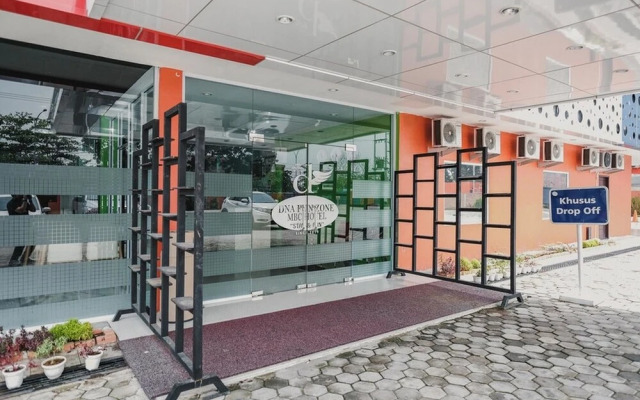 RedDoorz Premium @ Dna Fun Zone Pekanbaru