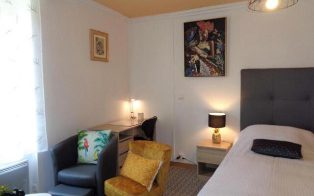 Gîte Roanne, 2 pièces, 2 personnes - FR-1-496-237
