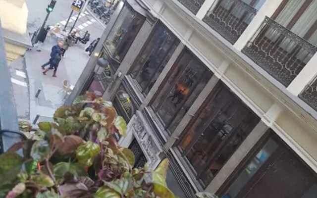 Studio in Madrid, With Wonderful City View, Balcony and Wifi