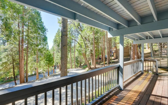 12 Mi to Apple Hill: Family-friendly Cabin Retreat