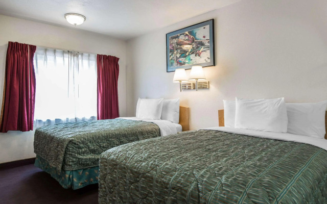 Rodeway Inn Beaumont 1-10