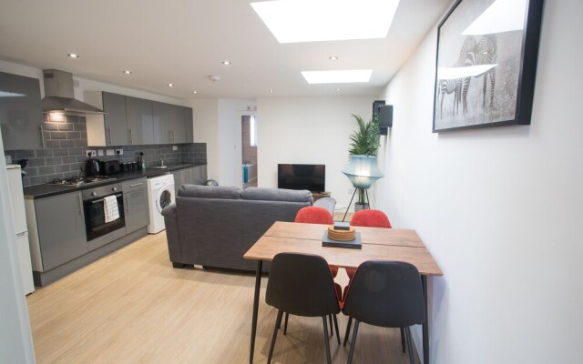 Short Stay Bristol - Two Mile Hill Apartment
