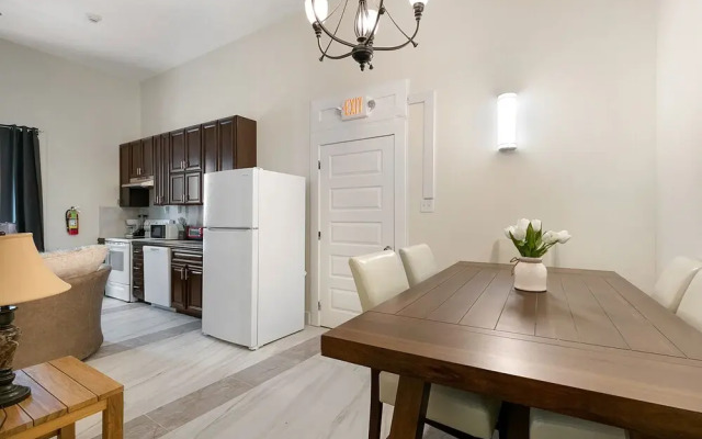 Stunning Condos Near French Quarter
