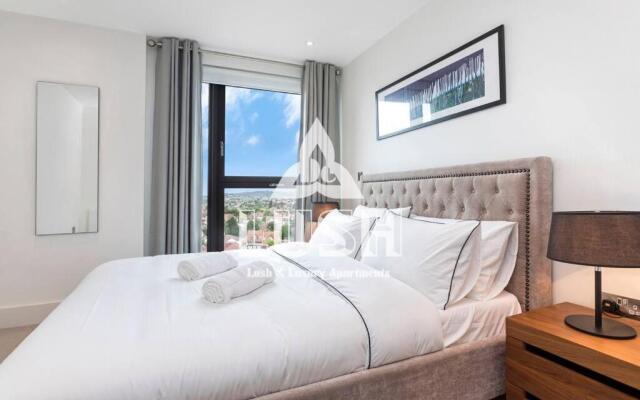Modern, Stylish PENTHOUSE Apartment next to Wembley Stadium!
