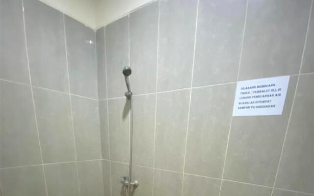 OYO 91182 Kos'ta Homestay Makassar