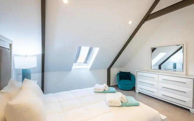 The Handelskade Crown A Historical Penthouse