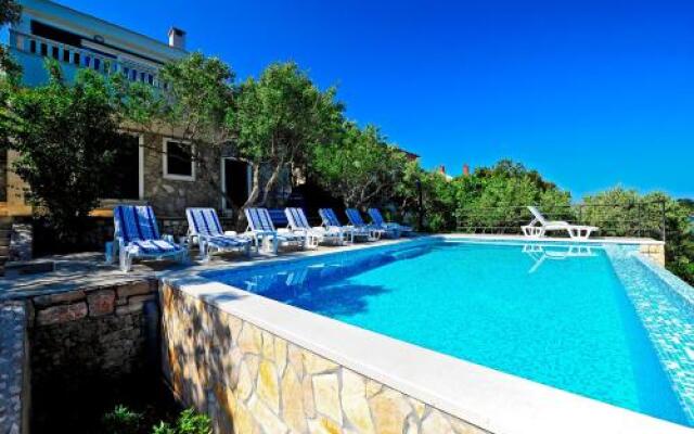 Villa Jadranka with pool and private beach