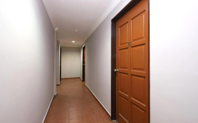 Super OYO 473 Comfort Hotel 2
