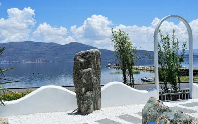 Dali Yuyue Designer Homestay