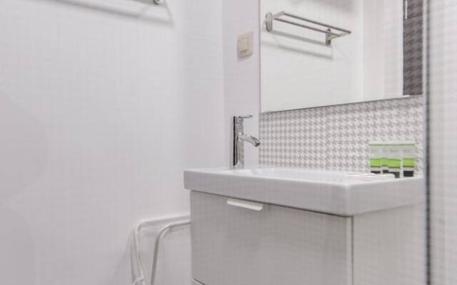 FM Premium 2-BDR Apartment - Charming Murphy Str