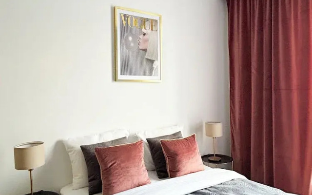 Luxury Apartment on Drewnowska Street