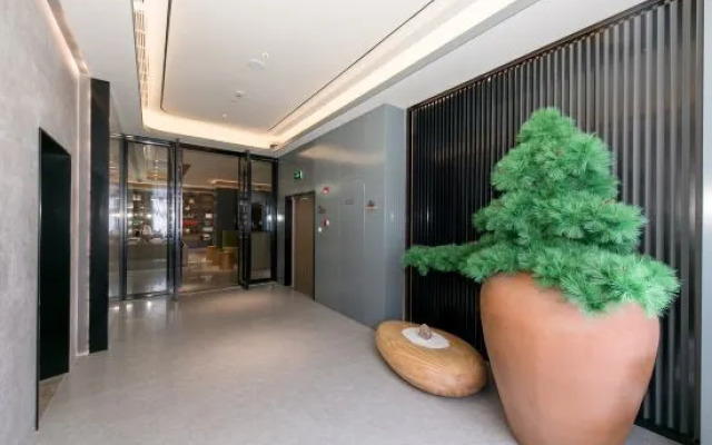 Sushi Light Luxury Hotel