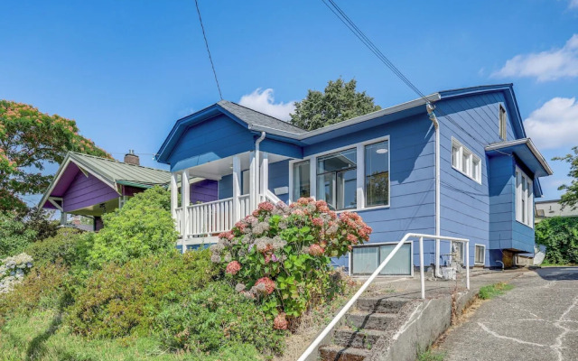 Family-friendly Seattle Home in Green Lake!