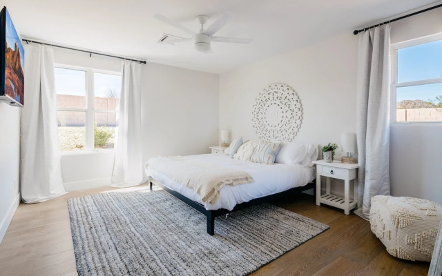 Majestic Mountain Mansion-pool -spa & Guest House