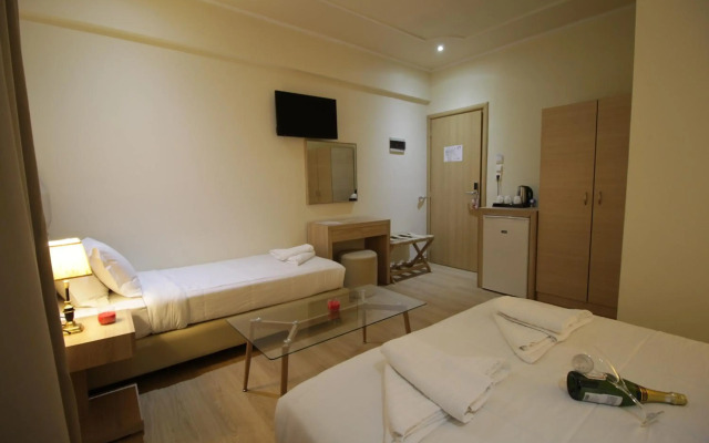 Elikon Hotel