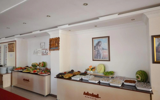 Admiral Hotel