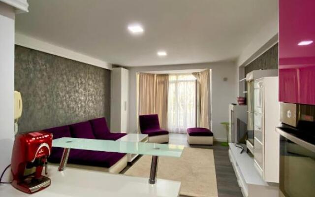 Forever Friday Apartment Cosmopolis