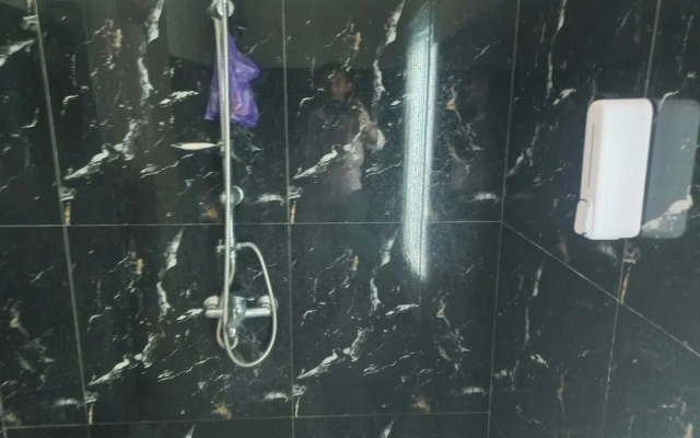 Capital O 93816 Cerry Village