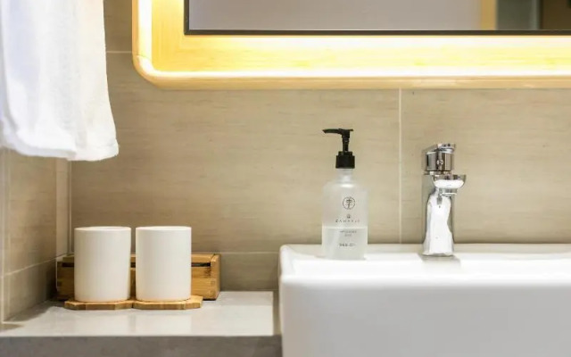 Ji Hotel (Wenzhou South Railway Station)