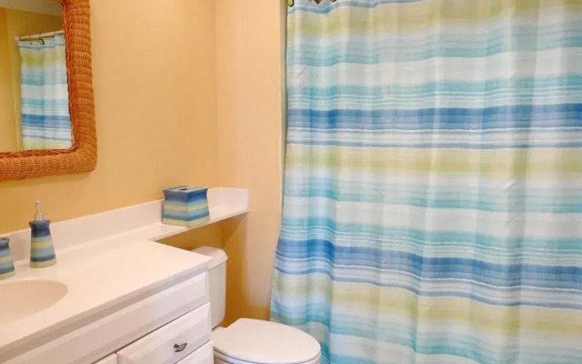 Bungalow-style Beachfront Condo With Pool