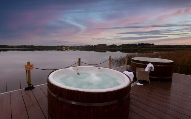 Wineport Lodge