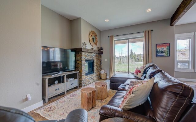 Mountain Getaway Stunning Views HOT TUB