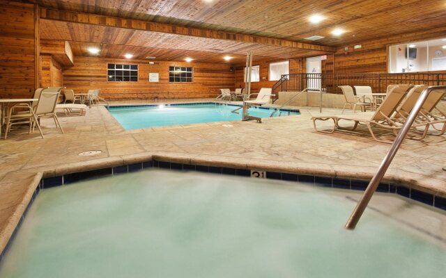 Holiday Inn Express & Suites Watsonville by IHG