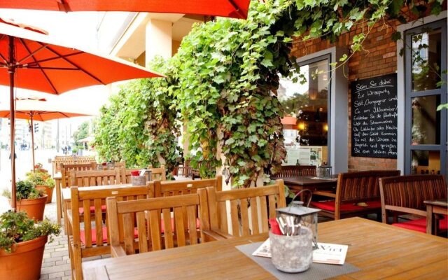 Vienna House Easy by Wyndham Rostock