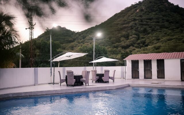 Hotel Paramount Udaipur