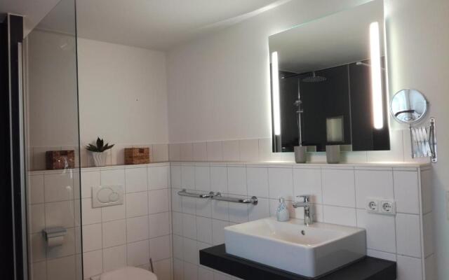 Lizzi Mountain Apartments