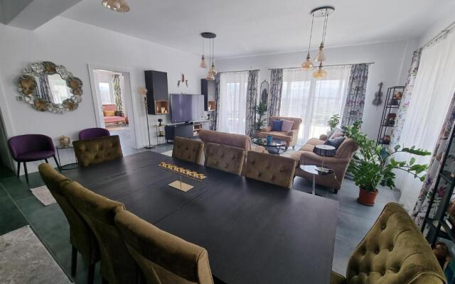 Angel's Penthouse Residence