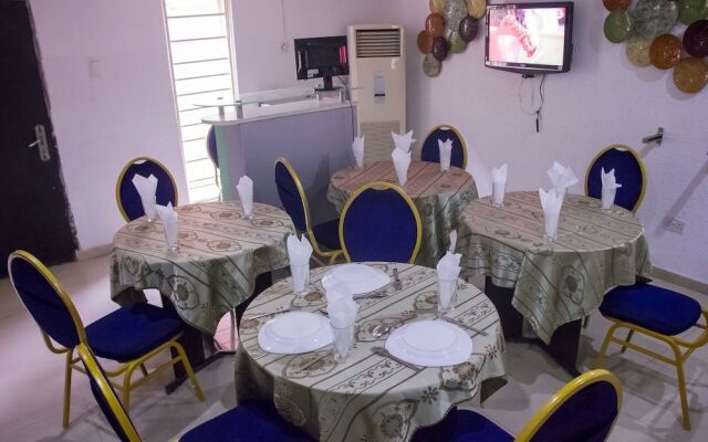 Theodawn Hotels at Suite 29