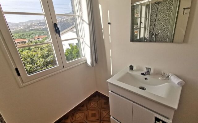 Apartments with Pool in Funchal