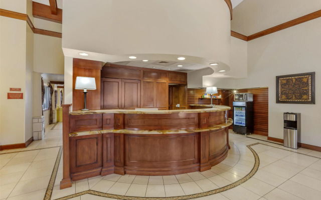 Best Western Plus Greenwell Inn