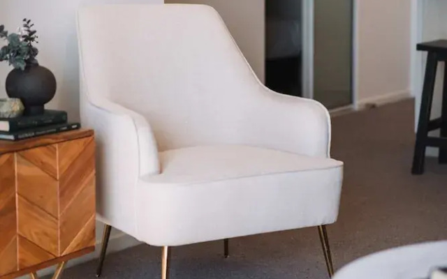 Pristine 2-bed Apartment With Pool and BBQ