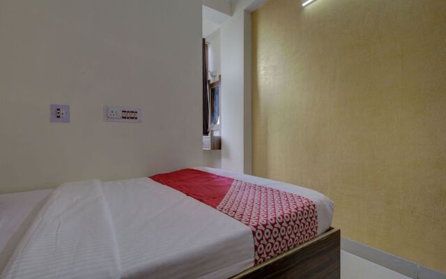 OYO 15589 Hotel Kamdhenu