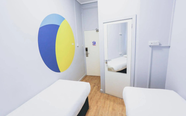 Via Limehouse - Hostel