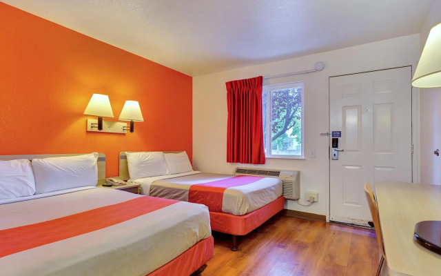 Motel 6 Rohnert Park, CA