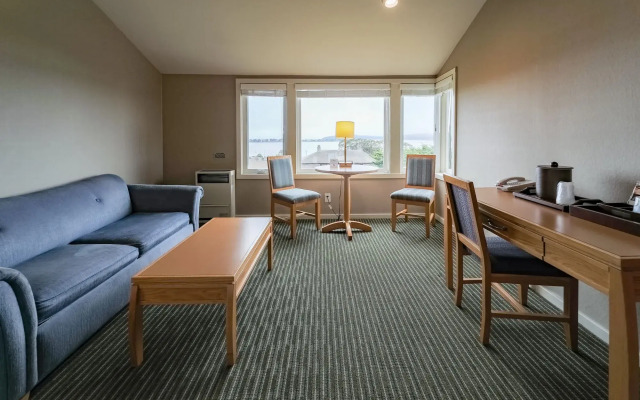 The Inn at the Tides