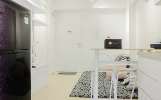 Stylish and Modern 2BR Bassura City Apartment