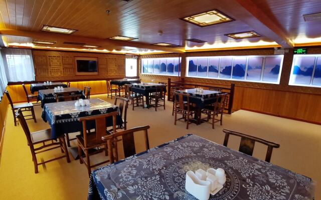 Yangshuo Li River Gallery Lodge