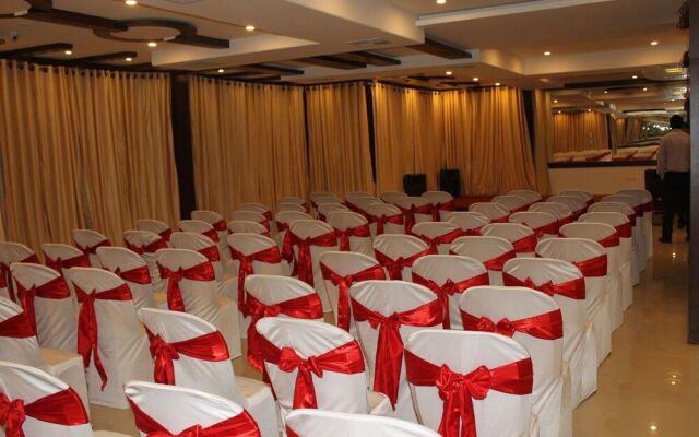 JK Rooms 103 Loharkars Hotel