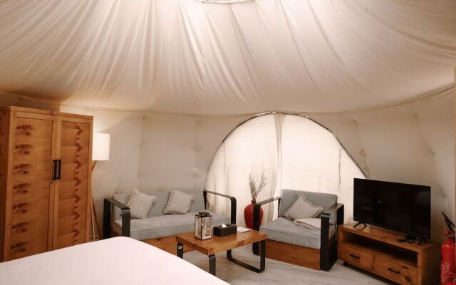 Pura Eco Retreat Jebel Hafit Desert Park