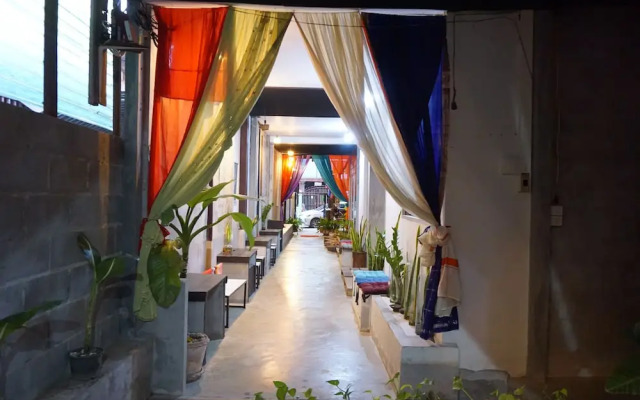 Chiangkhan Modern Home