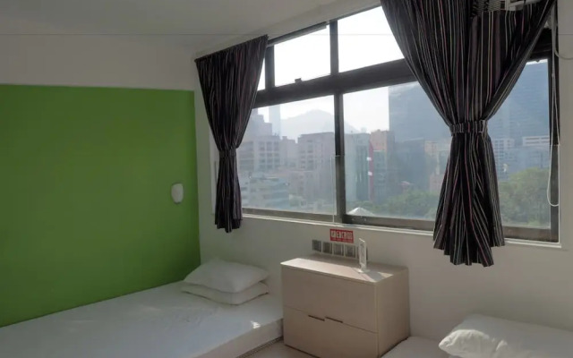 Panda's Hostel - Stylish