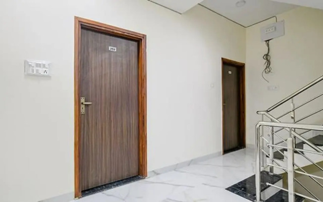 Fabhotel Dr Greens