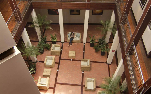Parc Royale Suites Hotel