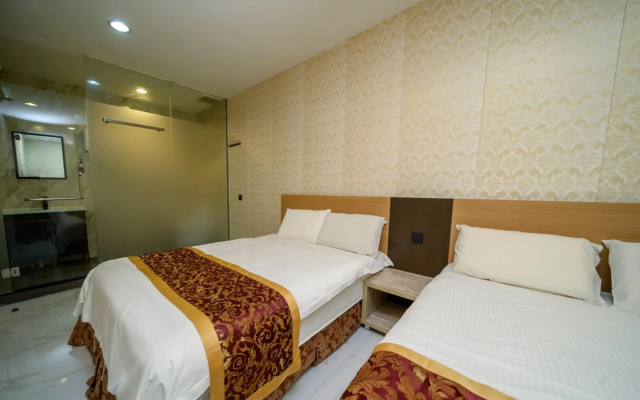 BEEZ Hotel