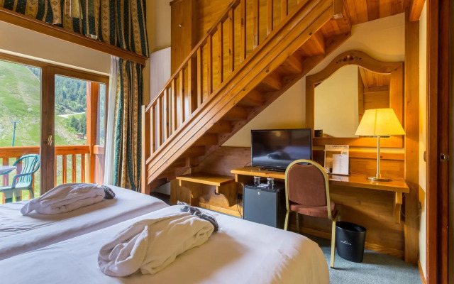 Sport Hotel Village