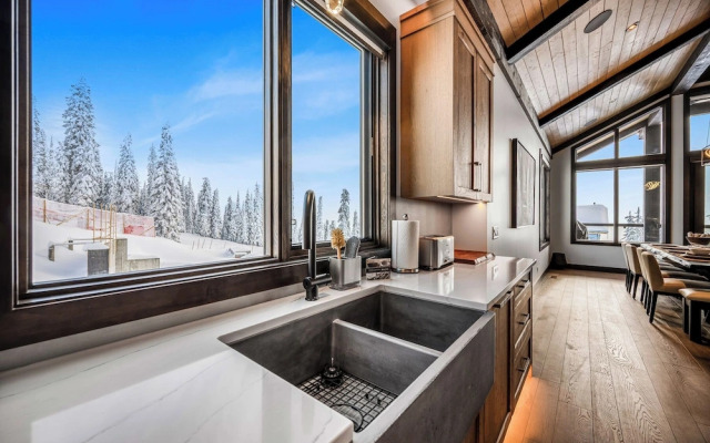 Opulence At Big White